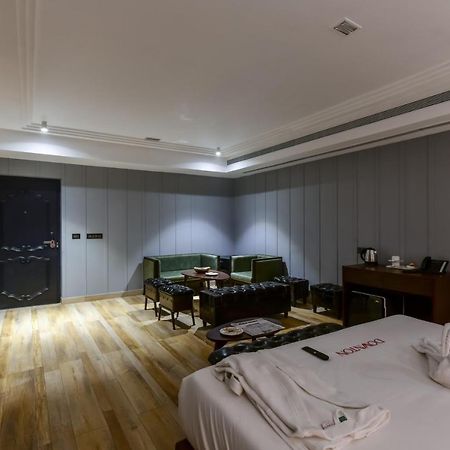 The Downton Hotel Raipur  Luaran gambar